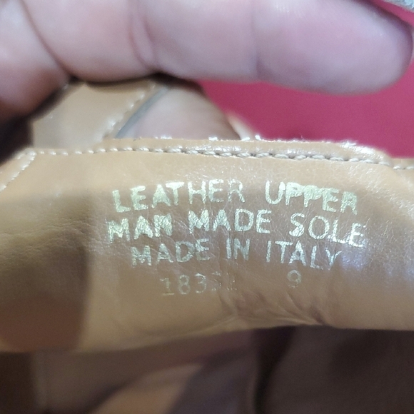 l'artigiano lucchese Italian Cream and Tan Peep-Toe Heels with Chunky Heel - Picture 9 of 10